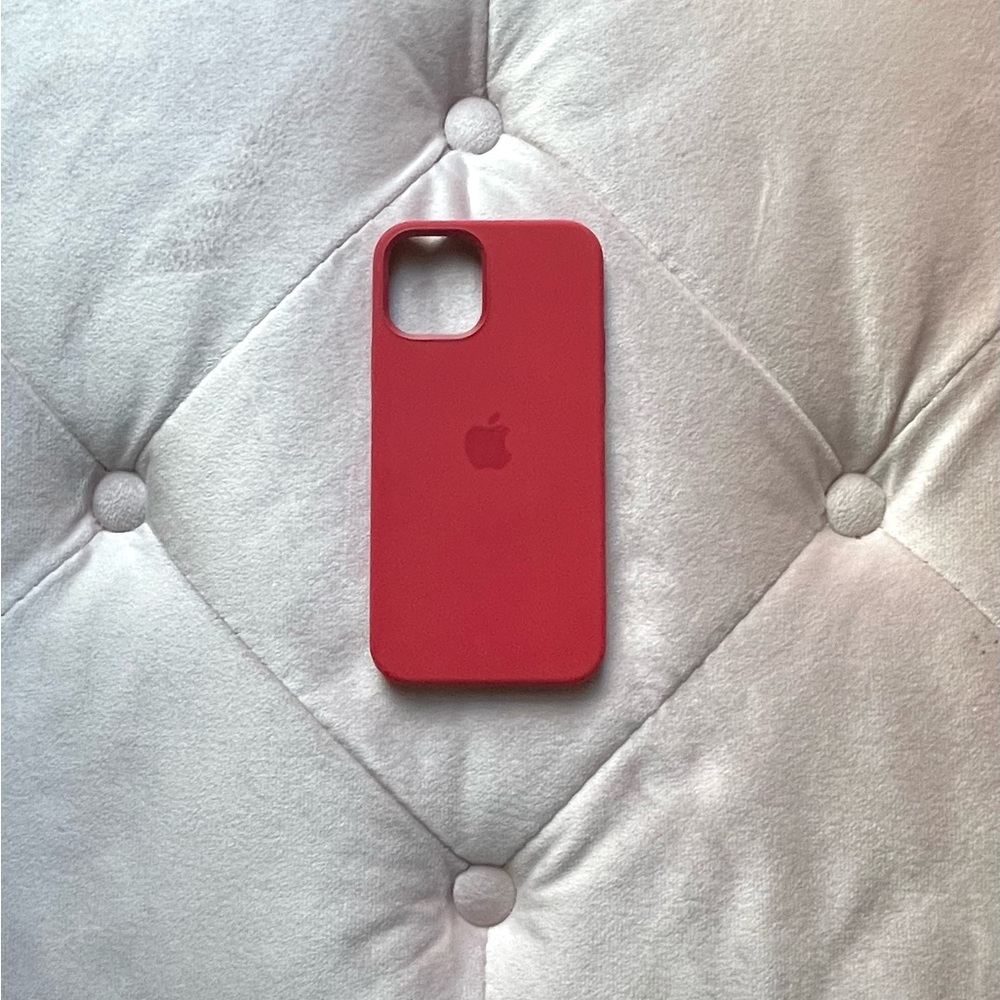 Apple iPhone 12 Red Silicone Magsafe Case